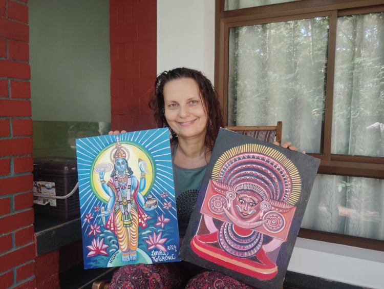 Indický božský lékař a ochránce ajurvédy Dhanvantari a Theyyama, mystická postava z rituálního tance Kéraly