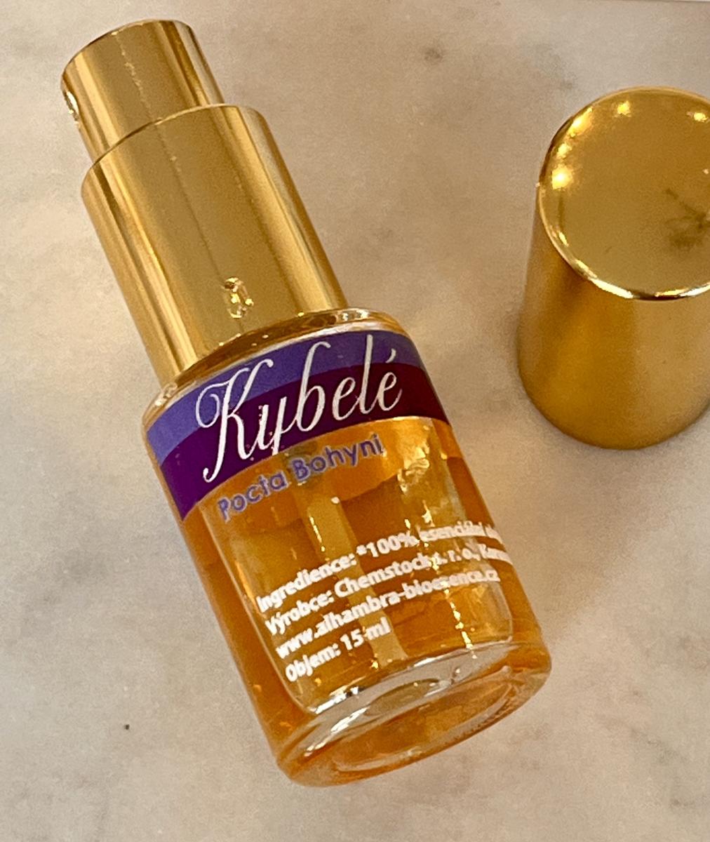 Tajemství Parfému a Svůdnost hedvábí - prodejní výstava